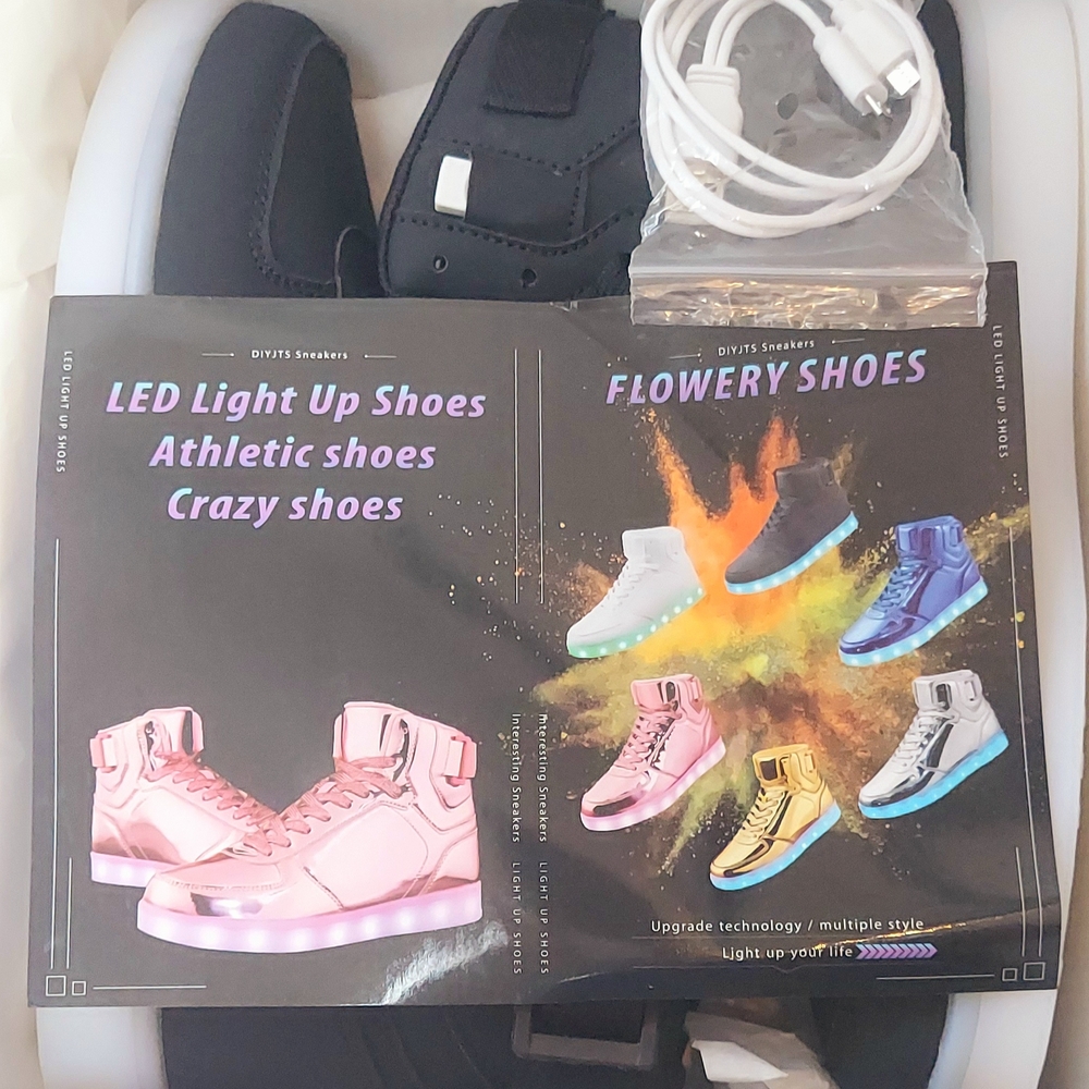 LED Light Up Sneakers - Black Unisex Brand New In Box With Tags